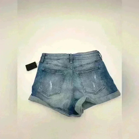 NWT Celebrity Pink High-Rise MOM shorts. - Picture 2 of 2